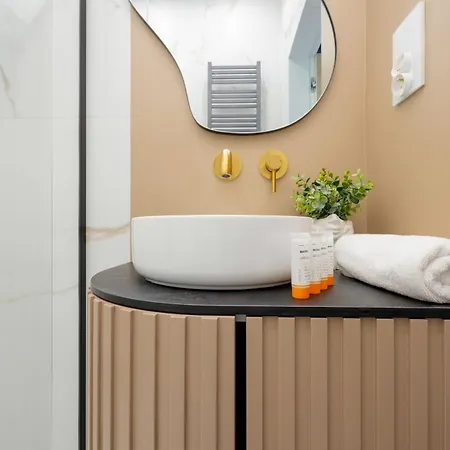 Przytulne W Zielonej Okolicy Srodmiescia By Renters Appartamento *