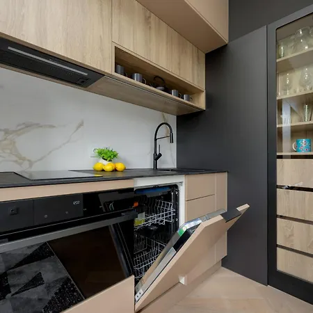 Przytulne W Zielonej Okolicy Srodmiescia By Renters Appartamento