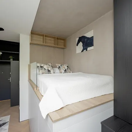 Przytulne W Zielonej Okolicy śródmieścia By Renters Varsovia