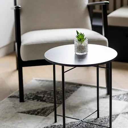 Przytulne W Zielonej Okolicy śródmieścia By Renters