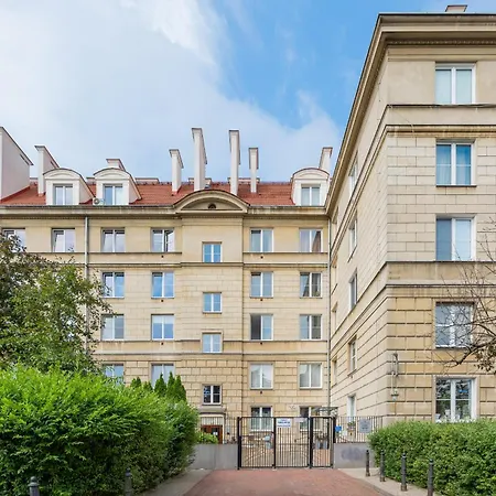 Apartment Przytulne W Zielonej Okolicy Srodmiescia By Renters *